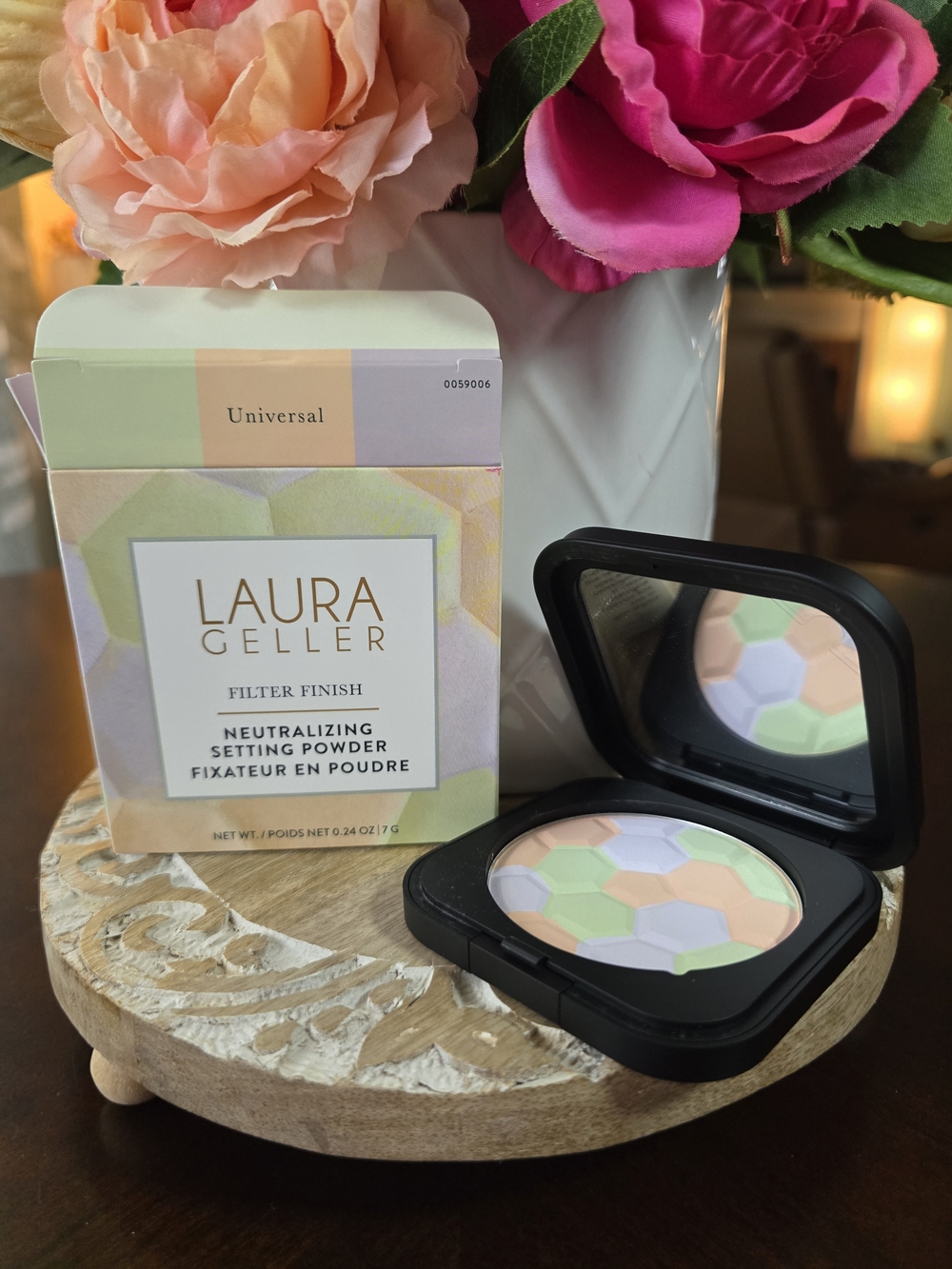 Laura Geller Filter Finish Neutralizing Setting Powder - Universal (Multi-Color)